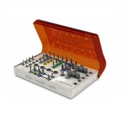 苏威 Radel&reg; PPSU 成就 BioHorizons 新型牙科移植系统外科仪器托盘